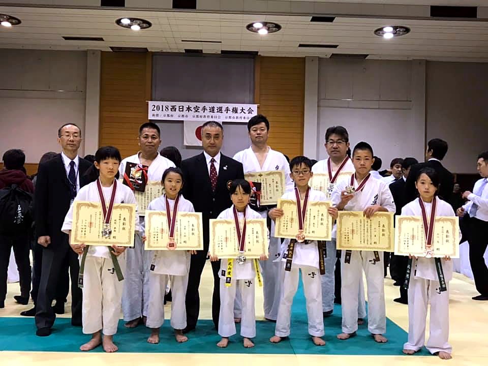 昇級審査・昇段の稽古の様子